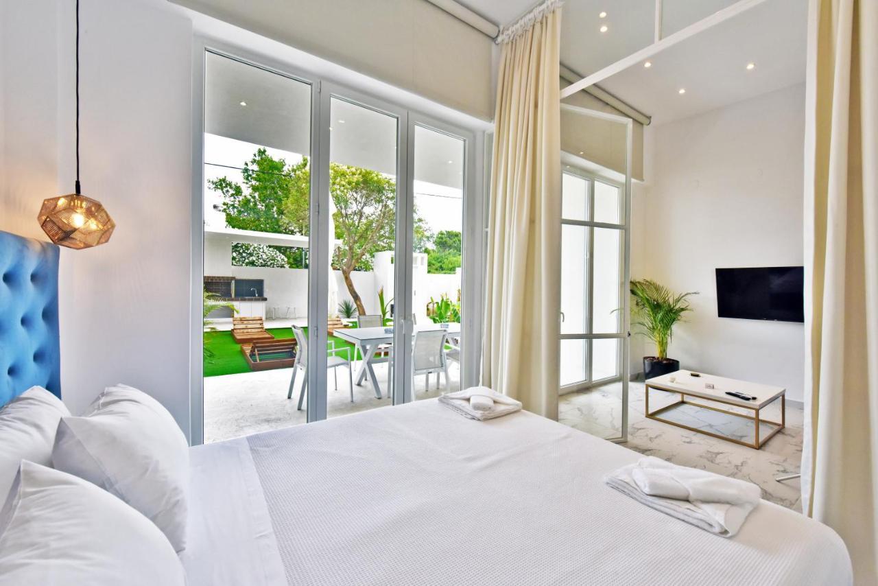 4 Elements Seaside Luxury Suites By Rentalspro Services Nea Moudania Halkidiki 외부 사진