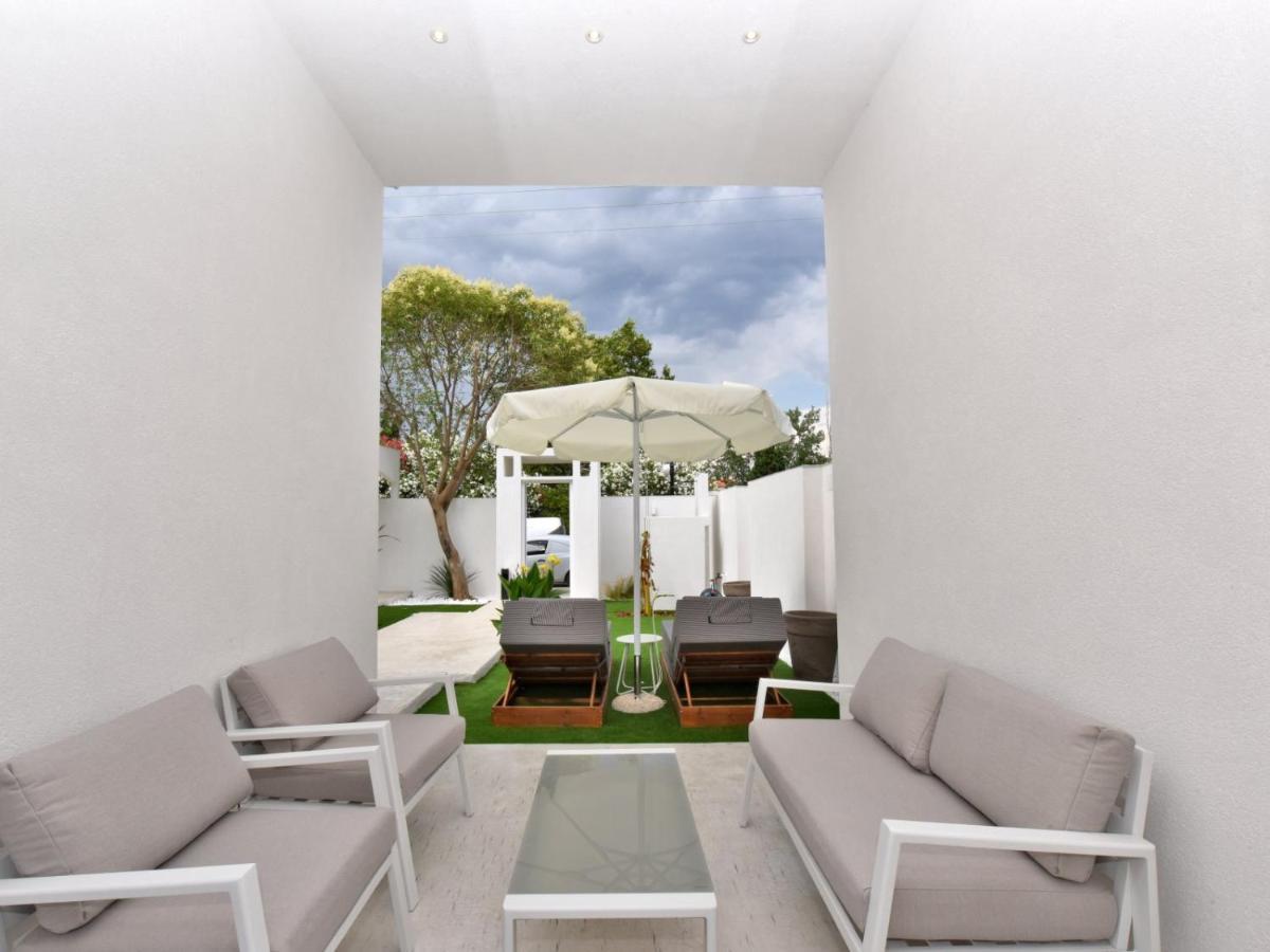 4 Elements Seaside Luxury Suites By Rentalspro Services Nea Moudania Halkidiki 외부 사진
