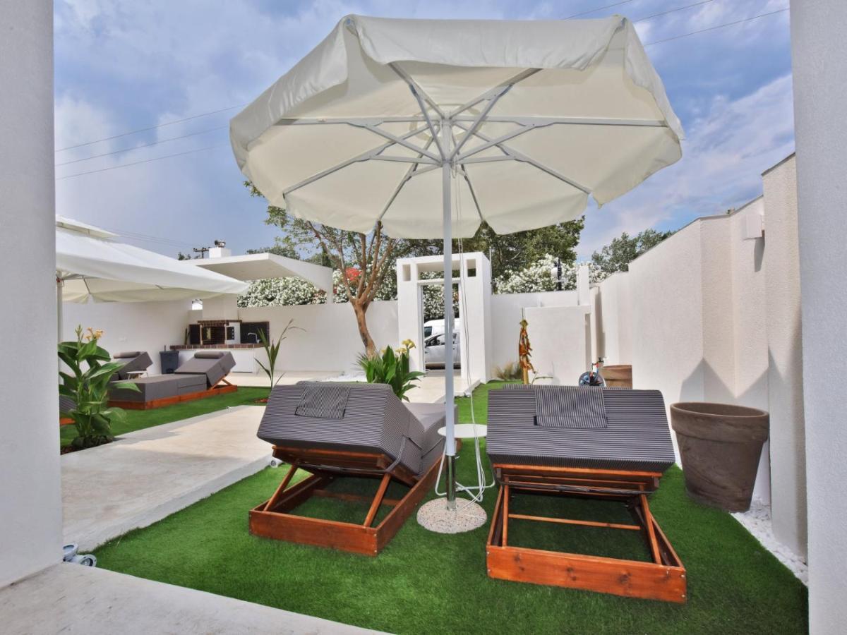 4 Elements Seaside Luxury Suites By Rentalspro Services Nea Moudania Halkidiki 외부 사진