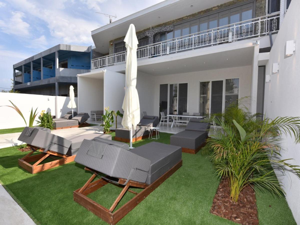 4 Elements Seaside Luxury Suites By Rentalspro Services Nea Moudania Halkidiki 외부 사진